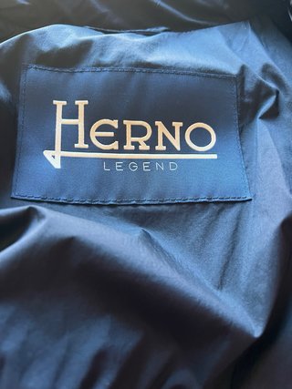 Chaqueta de plumas Herno negra