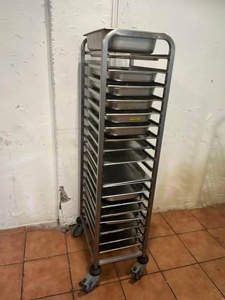 Carro Gastronorm 1/1 con Bandejas