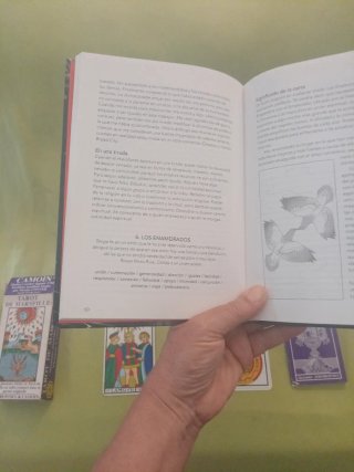 Tarot Marsella y libro. JODOROSWKY-CAMOIN + extra