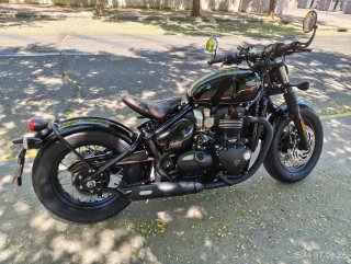 Triumph Bonneville Bobber Negra 2018
