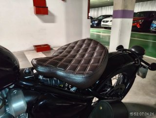 Triumph Bonneville Bobber Negra 2018