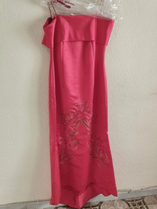 Vestido de Fiesta Largo Rojo con Flores
