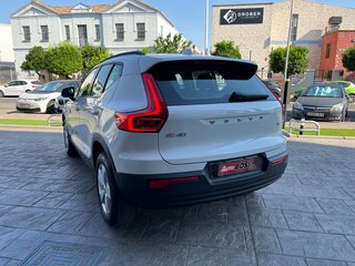 Volvo XC40 T2 MOMENTUM 2021