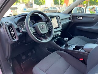Volvo XC40 T2 MOMENTUM 2021