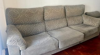 Divano 3 posti in tessuto grigio, trattabile