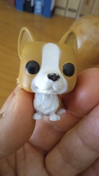 Funko Pop Reina Isabel con Corgi