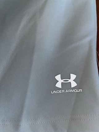 Pantalón corto deportivo Under Armour blanco
