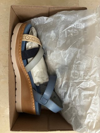 Sandalias cuña tiras azul