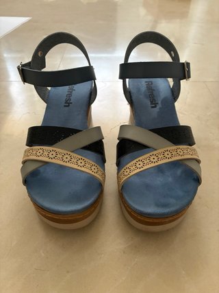 Sandalias cuña tiras azul