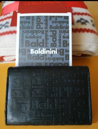 Set Baldinini: Plaid e portafoglio nero