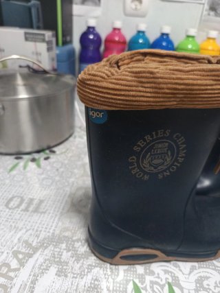 Botas de agua y zapatillas infantiles