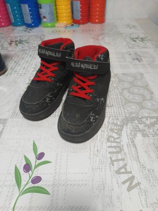Botas de agua y zapatillas infantiles