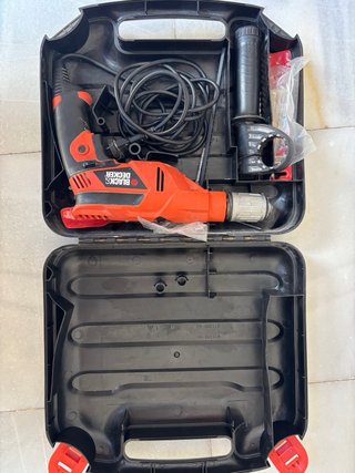 Taladro Black & Decker 220V