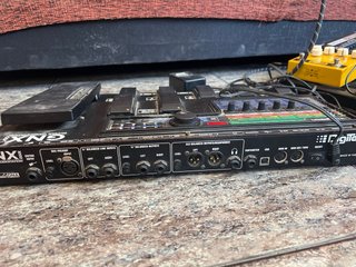Pedalera Digitech GNX3000