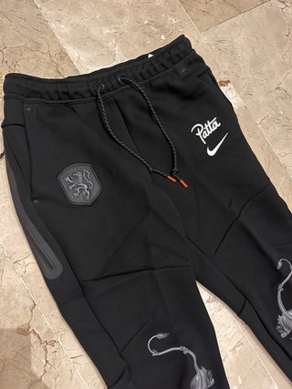 Nike x Patta KNVB Tech Fleece Joggers L