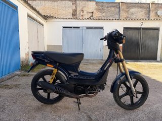 Derbi Variant Revolution Negra