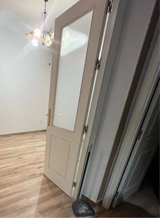 Puertas de interior blanca de madera