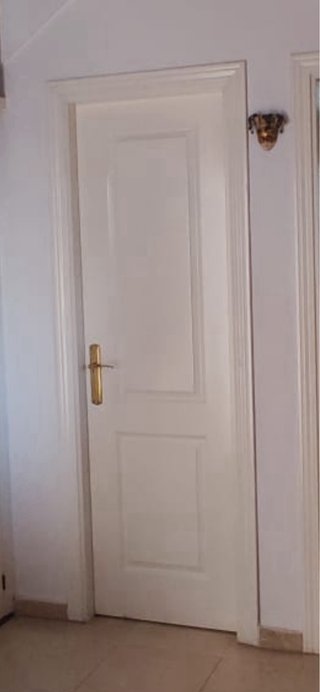 Puertas de interior blanca de madera