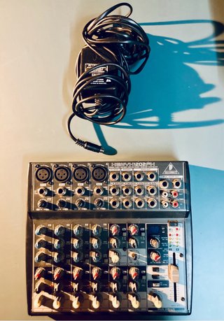Mesa de mezcla Behringer XENYX 1202FX
