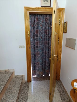 Puerta madera maciza blindada