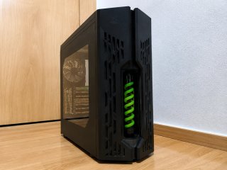 Caja gaming premium Deepcool Genome II