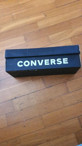 Converse blancas suela baja sin usar