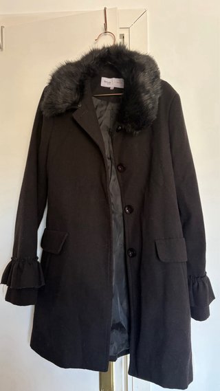 Chaqueta negra con cuello de pelo Talla S