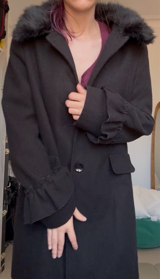 Chaqueta negra con cuello de pelo Talla S