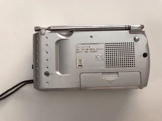 Radio Sony ICF-8 Plata