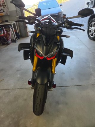 Ducati Streetfighter v4S Negra
