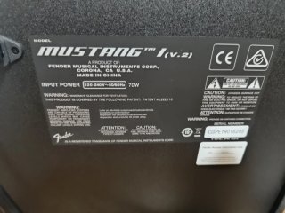Amplificador Fender Mustang I V2