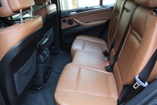 BMW X5 4.8I (2009)