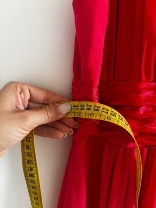Vestido largo rojo para invitada