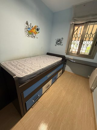 Letto a castello con scrivania e scarpiera, set.