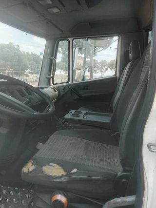 Nissan Atleon 2010