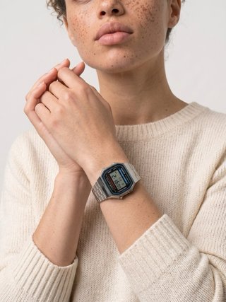 Reloj Casio Digital Negro y Plateado