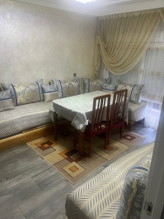 Muebles de salón con mesa