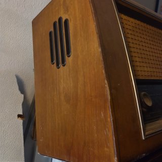 Radio Blaupunkt Antigua para Restaurar.