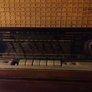 Radio Blaupunkt Antigua para Restaurar.