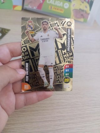 Cromos Adrenalyn XL Momentum y Balón de Oro