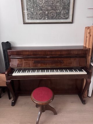 Piano Weinbach (Grupo Petrof) + Banqueta