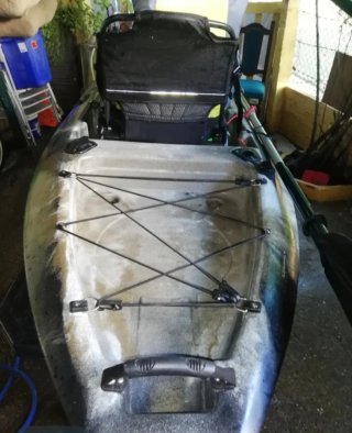 Kayak de Pesca con Accesorios