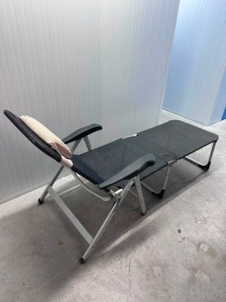Tumbona reclinable plegable