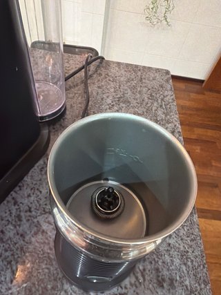 Cafetera Nespresso Next