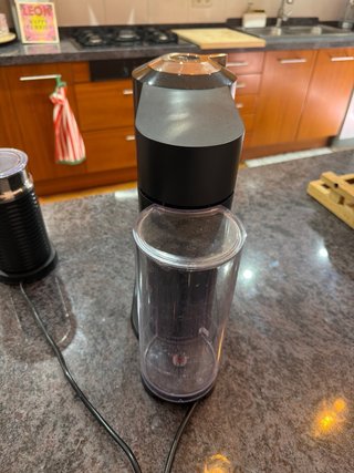 Cafetera Nespresso Next