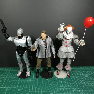 20 stands para Figuras de Acción