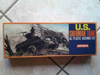 Kit Modellismo Aurora U.S. Sherman Tank 1/48