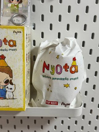 Muñeca Popmart Nyota Where Moments Meet Sunny nap
