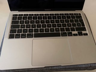 MacBook Air 13” 2020 i7