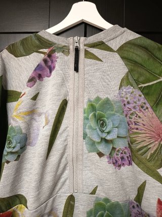 Sudadera Adidas floral Talla M (38)